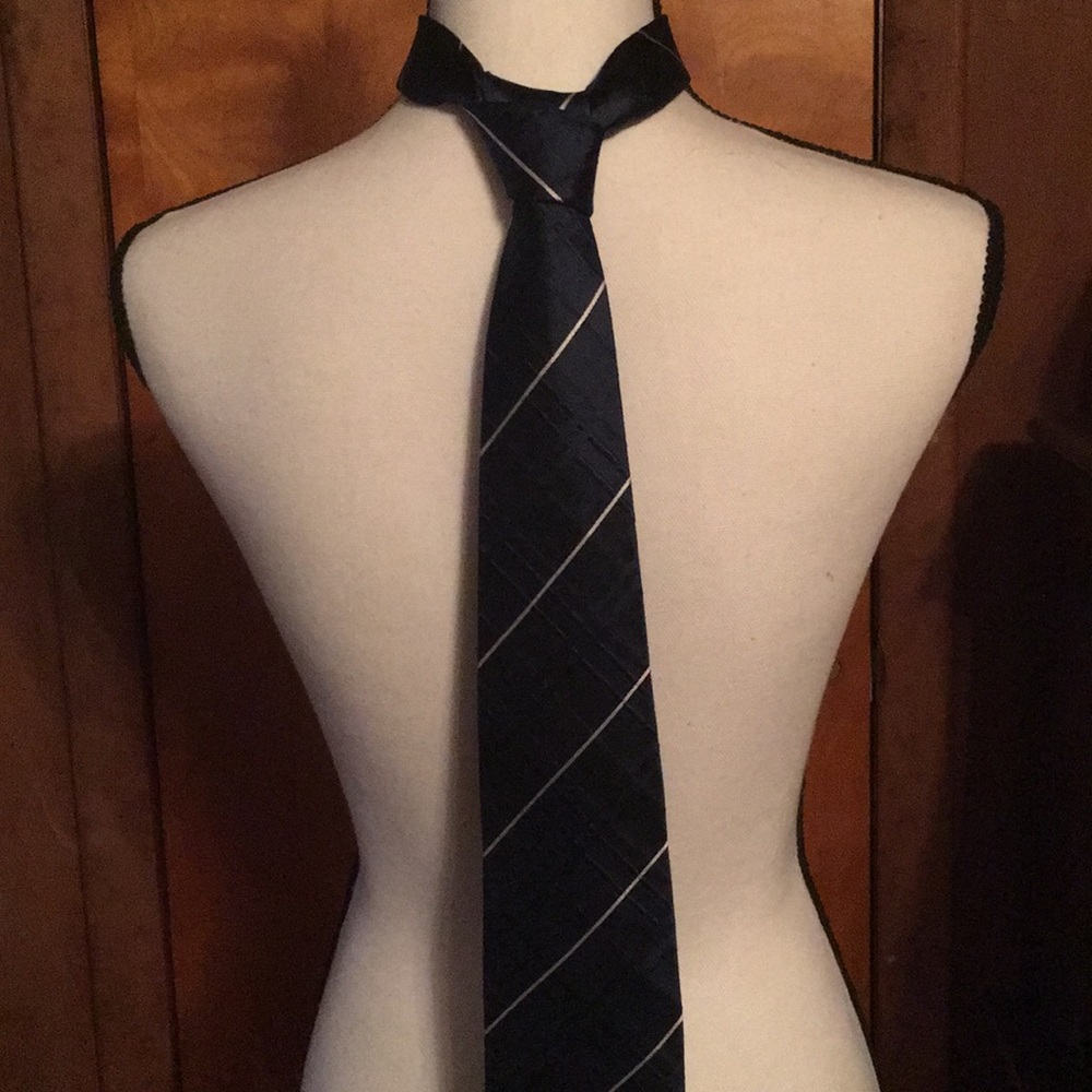 NFL Dallas Cowboys necktie.